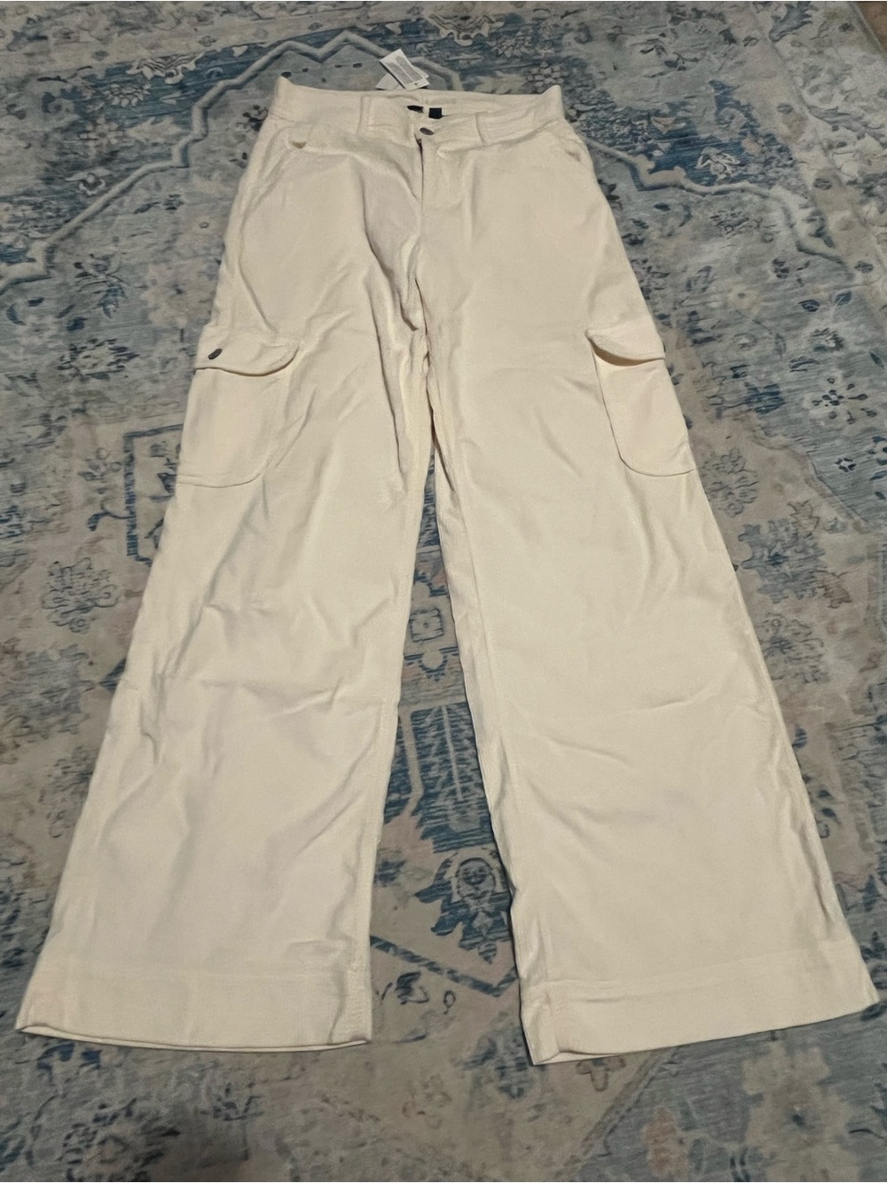 American Eagle Outfitters Women’s Off-White Corduroy Pants
